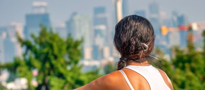 a locum tenens physician looking at a city skyline in the United States